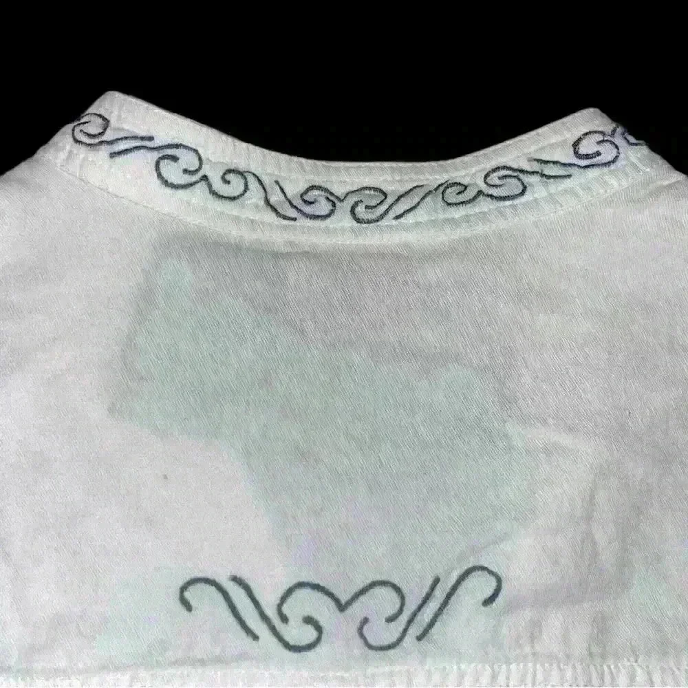 White Embroidered Button Up Crop Top - Picture 6 of 7